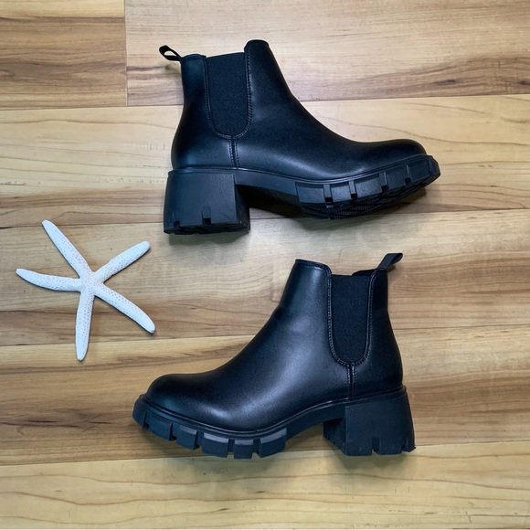 Steve Madden Shoes - Steve Madden Women’s Howler Boots in Black, Size 8